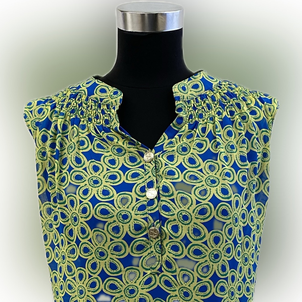 Tracy Negoshian Women’s Playful Daisy Retro Style Shift Dress - Picture 3 of 9